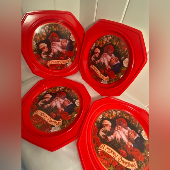 4 Vintage 1980s St Nick Dinner plastic Plate Merry Christmas Victorian Portrait - Picture 1 of 15
